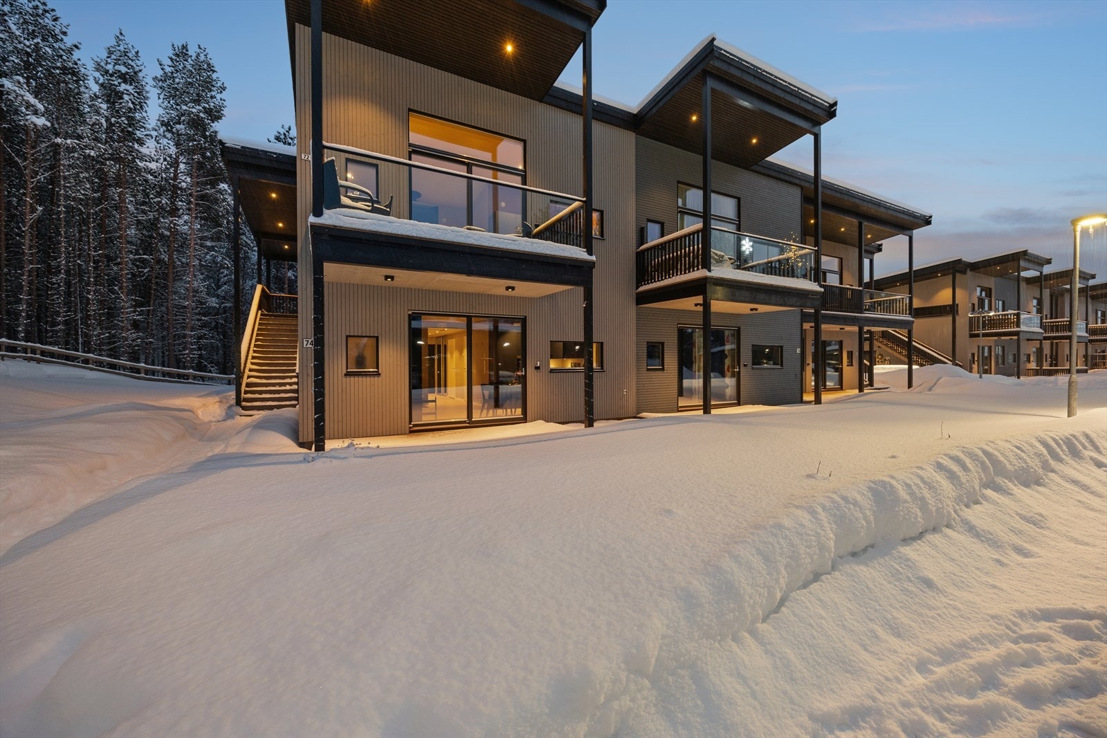 Tyttebærveien 74 presenteres av Johan Aslak Somby v/DNB Eiendom. Galleribilde