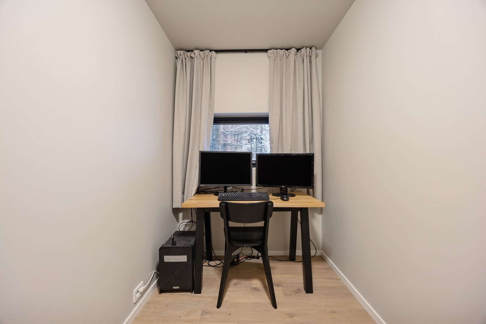 Kontoret kan enkelt benyttes etter behov og passer også fint som barnerom eller gjesterom. Galleribilde