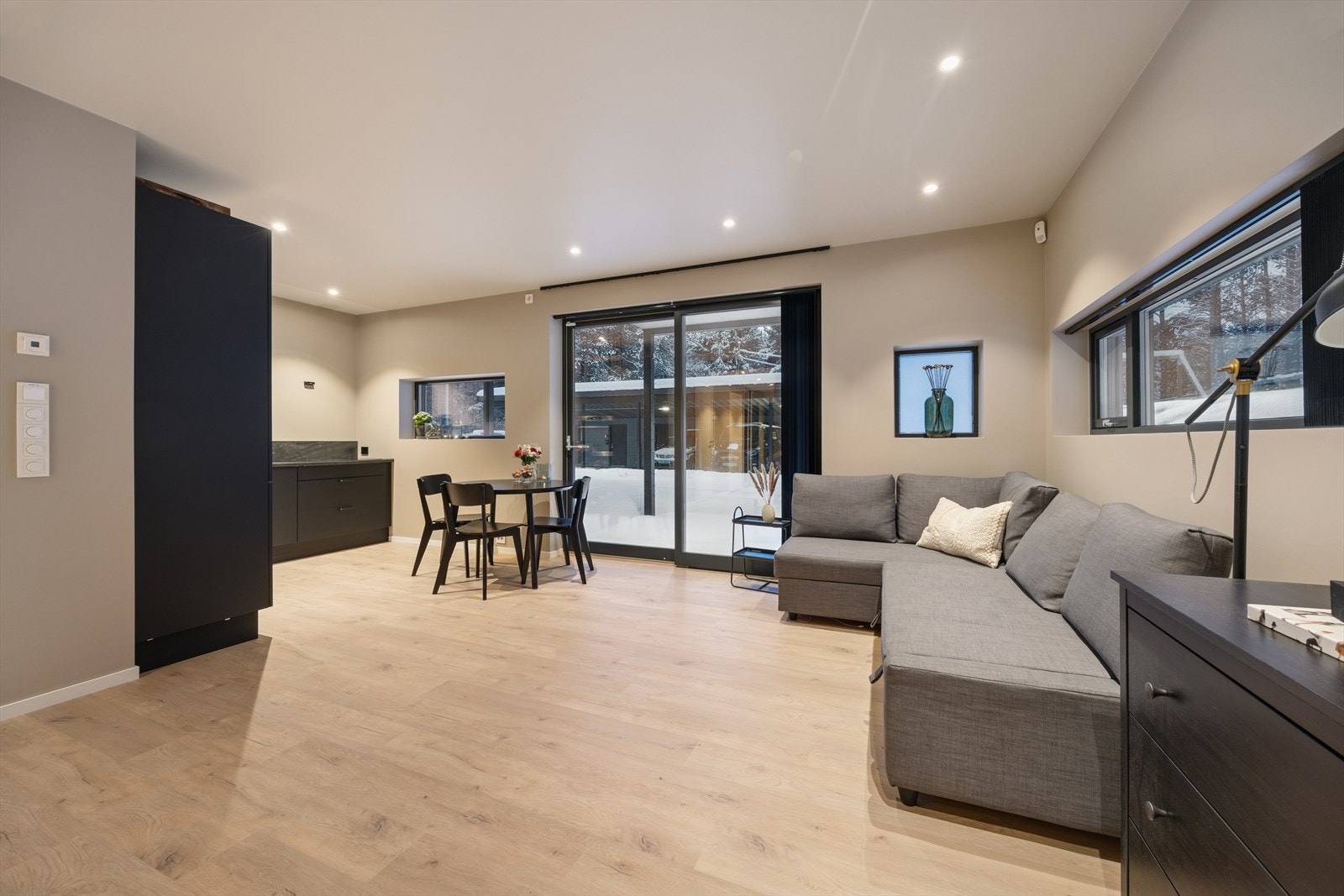 En flott eierleilighet fra 2022 på Aronnes i Alta. Galleribilde