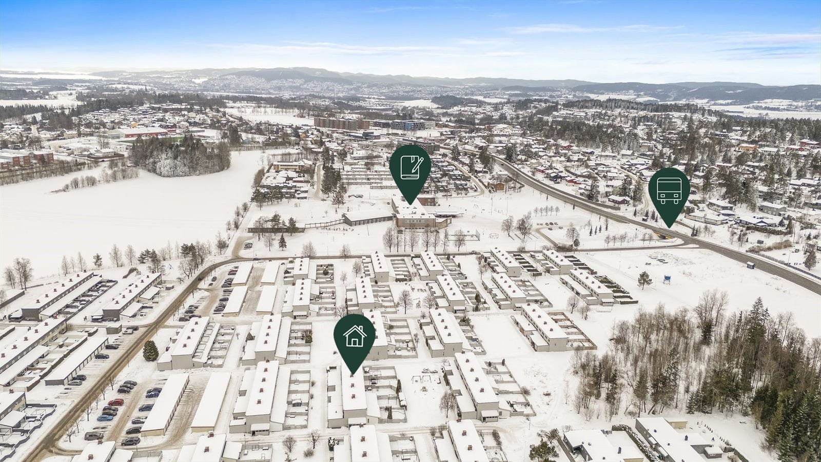 Her har du kort vei til skolen os busstopp hvor det går direktebuss til Oslo s Galleribilde