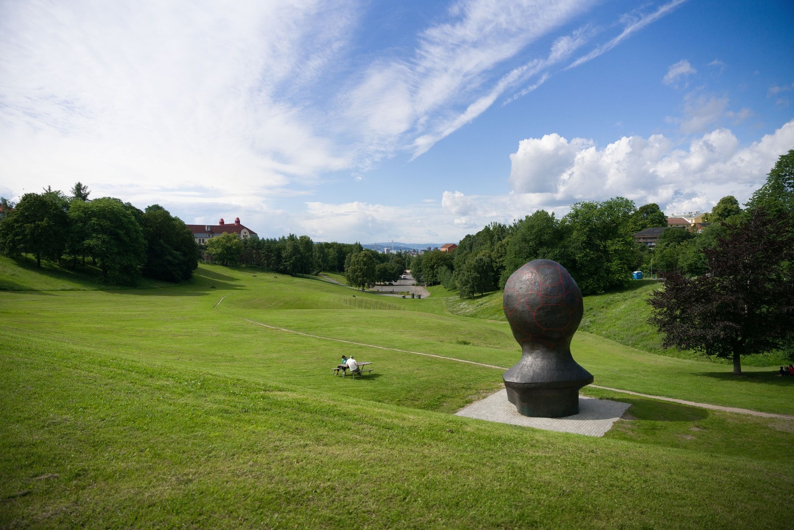 Torshovdalen er en super uteplass for både to- og firebeinte, unge og voksne. Galleribilde