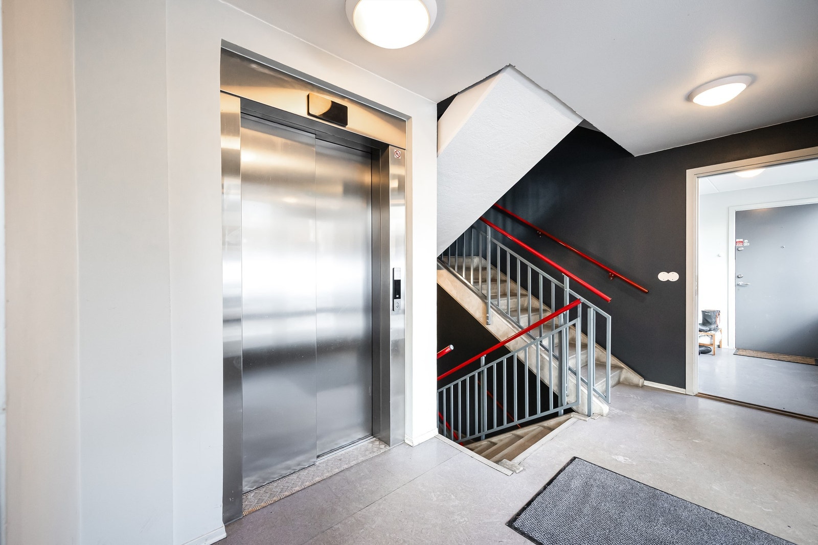 Heis fra leilighetsplan til garasjeanlegget. Galleribilde