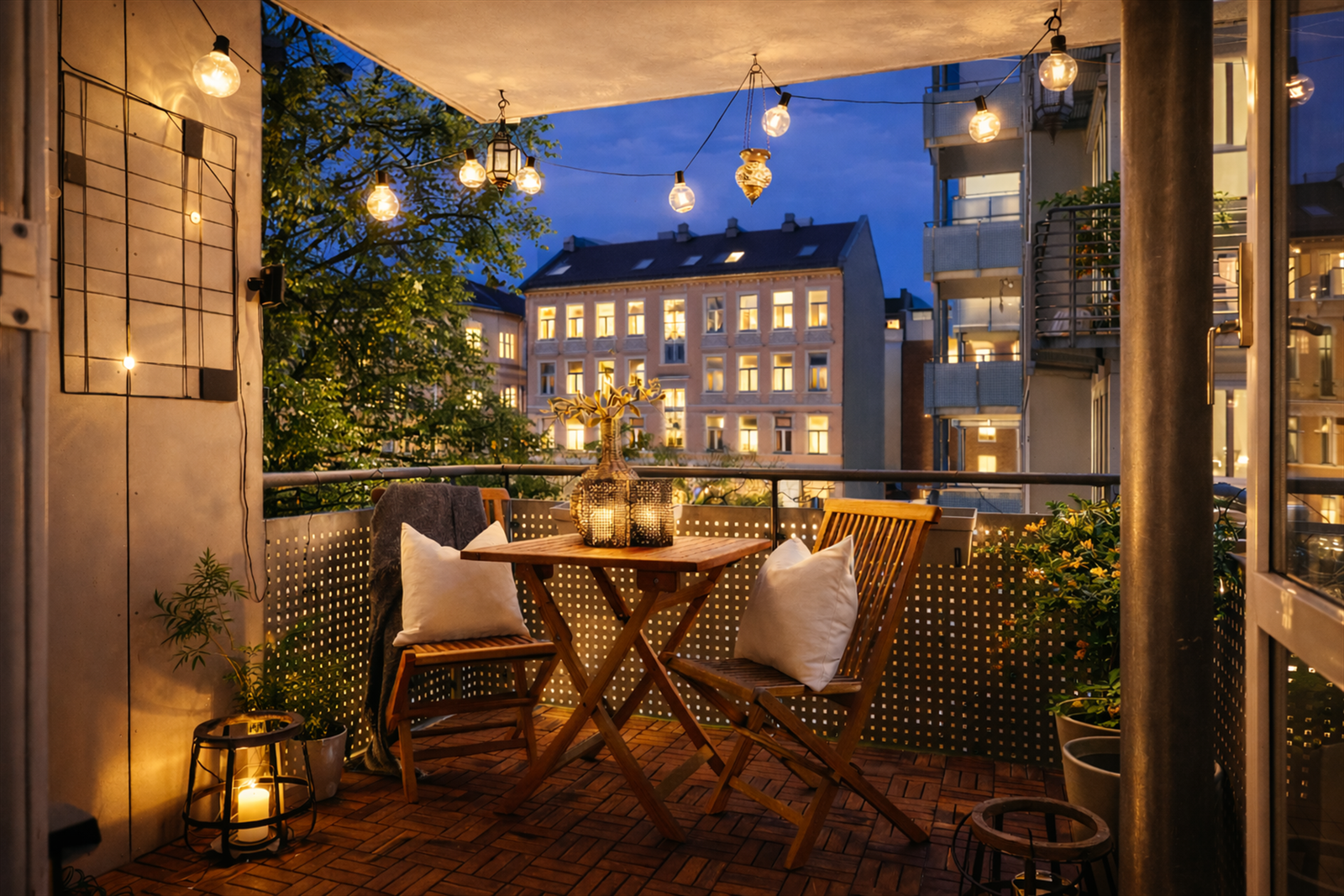 Her har du Klosterenga skulpturpark som nabo. Kveldsbilde (Bildet er Ai generert) Galleribilde