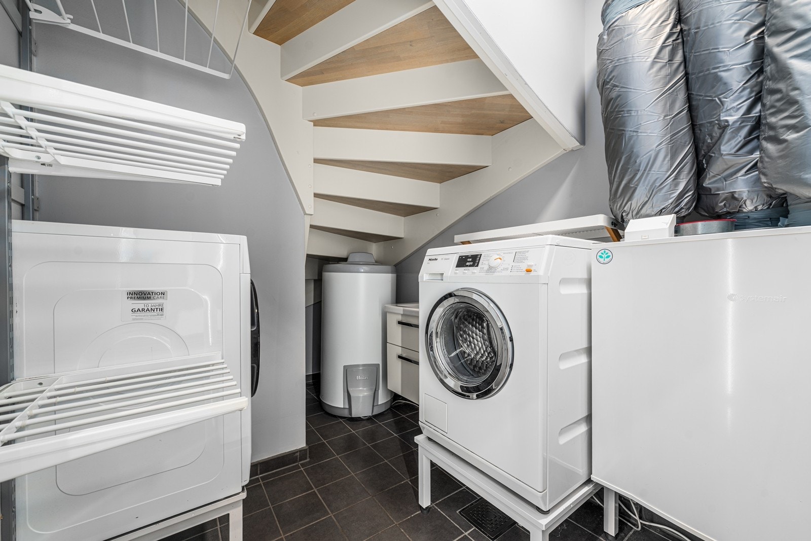 Vaskerom Galleribilde