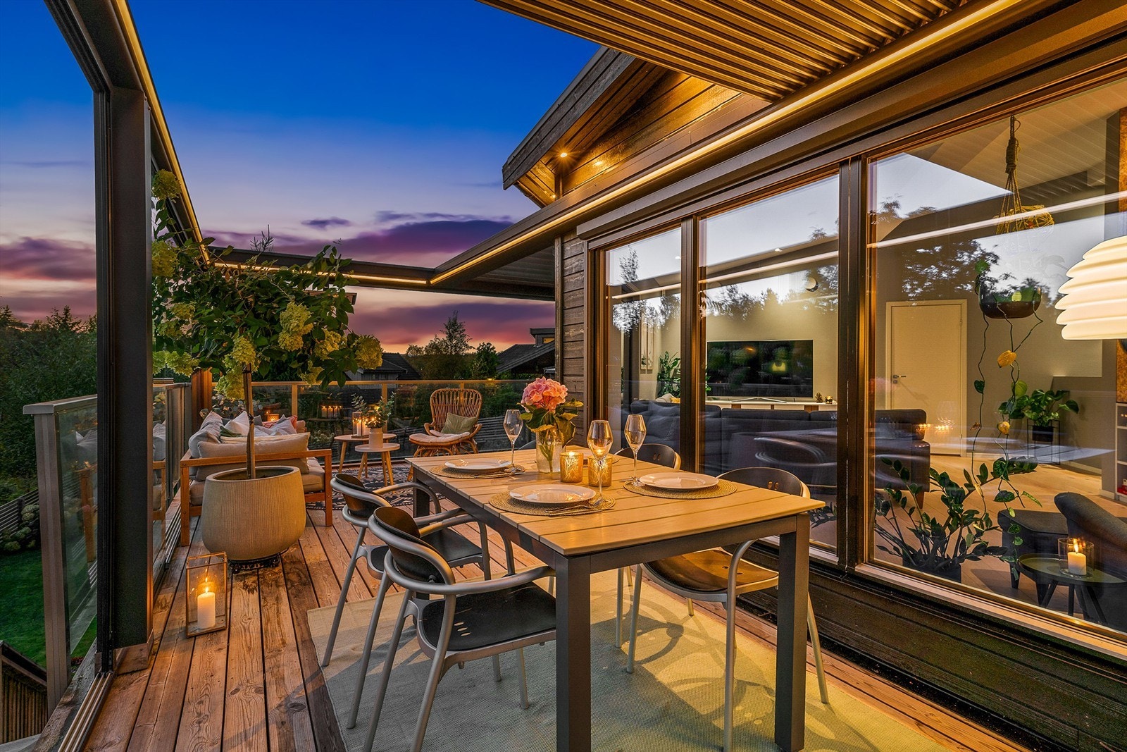 Nye eiere får gleden av å invitere til sommerfest her! Galleribilde