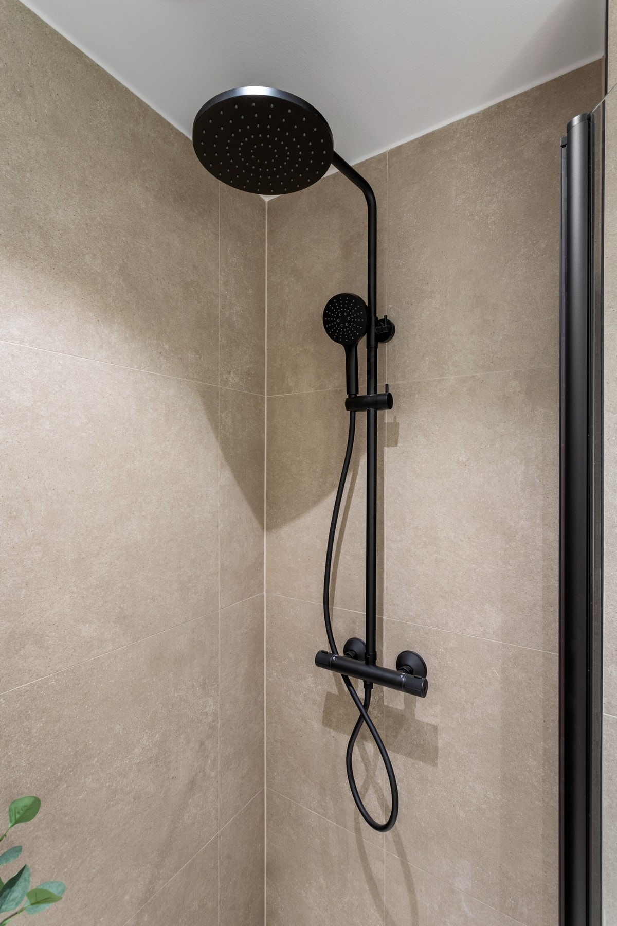 Regndusj som gir badet et eksklusivt preg. Galleribilde