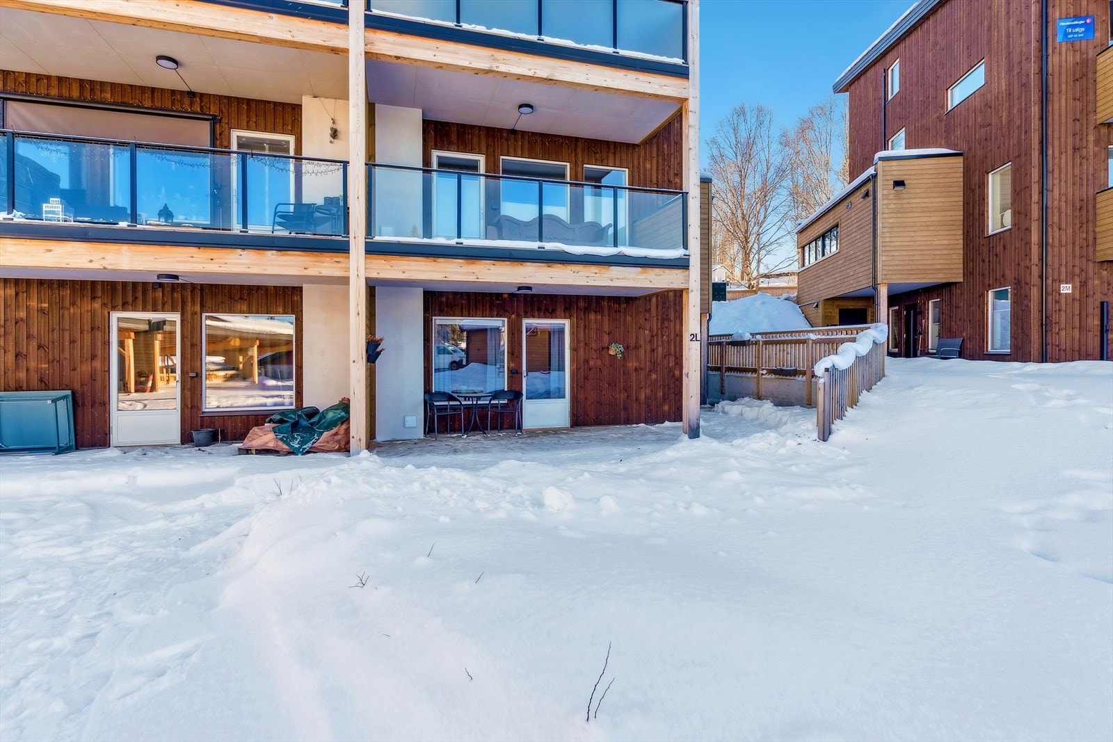 Leiligheten ligger på bakkeplan med enkel, trinnfri adkomst. Galleribilde