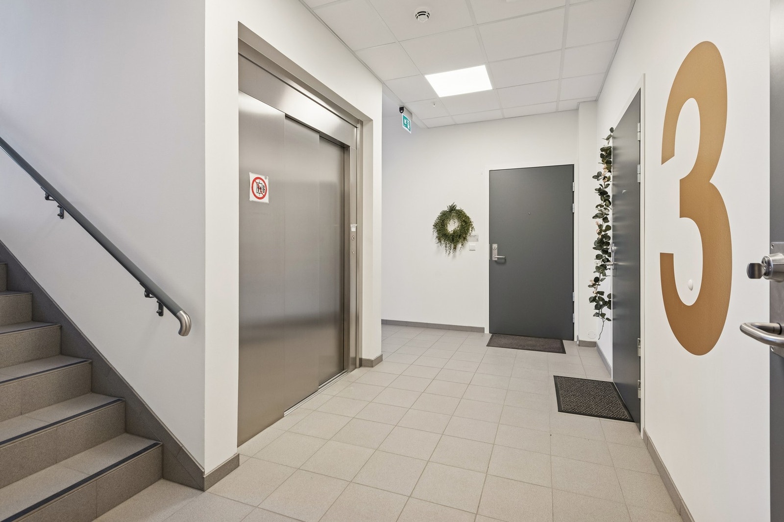 Enkel adkomst via etasjene med heis. Galleribilde