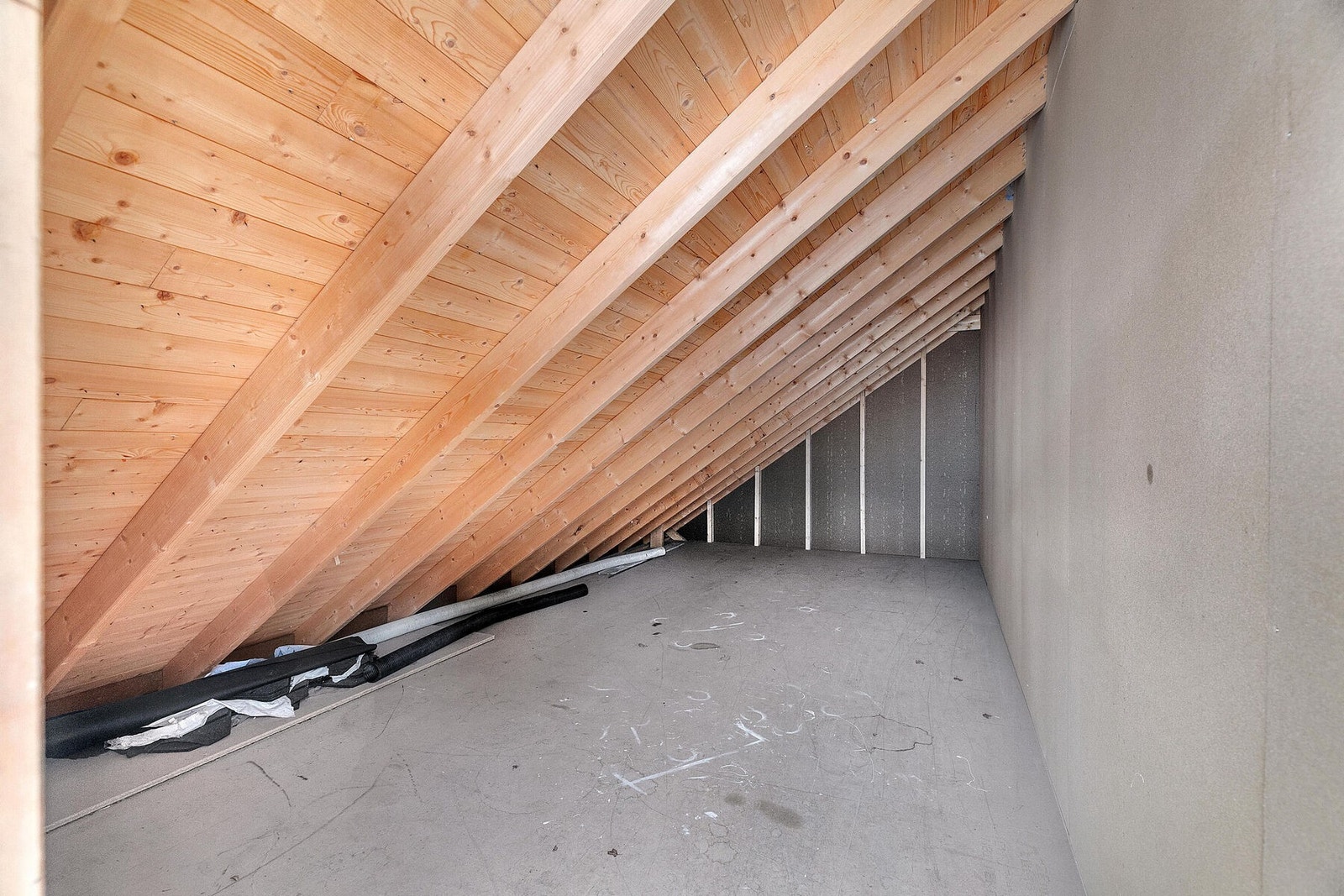 Lagringsplass på garasjeloft Galleribilde