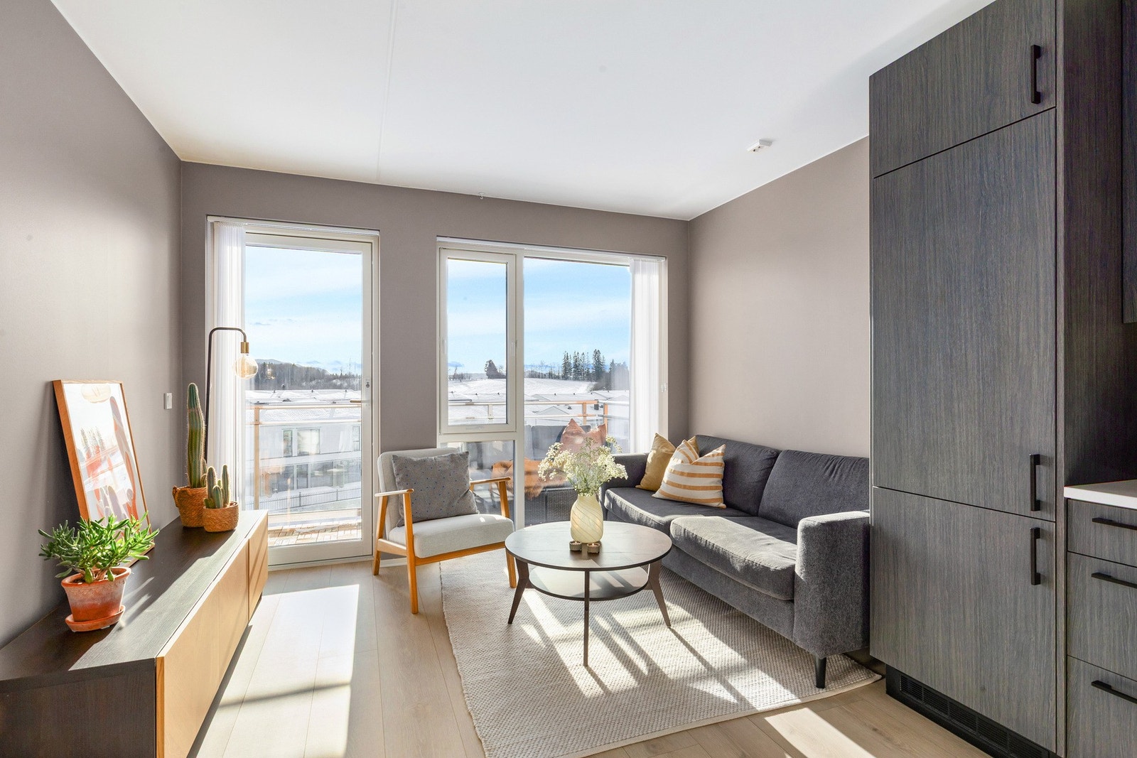 Leiligheten er en lys & delikat 2-roms fra 2022, fint plassert i 3-etasje Galleribilde