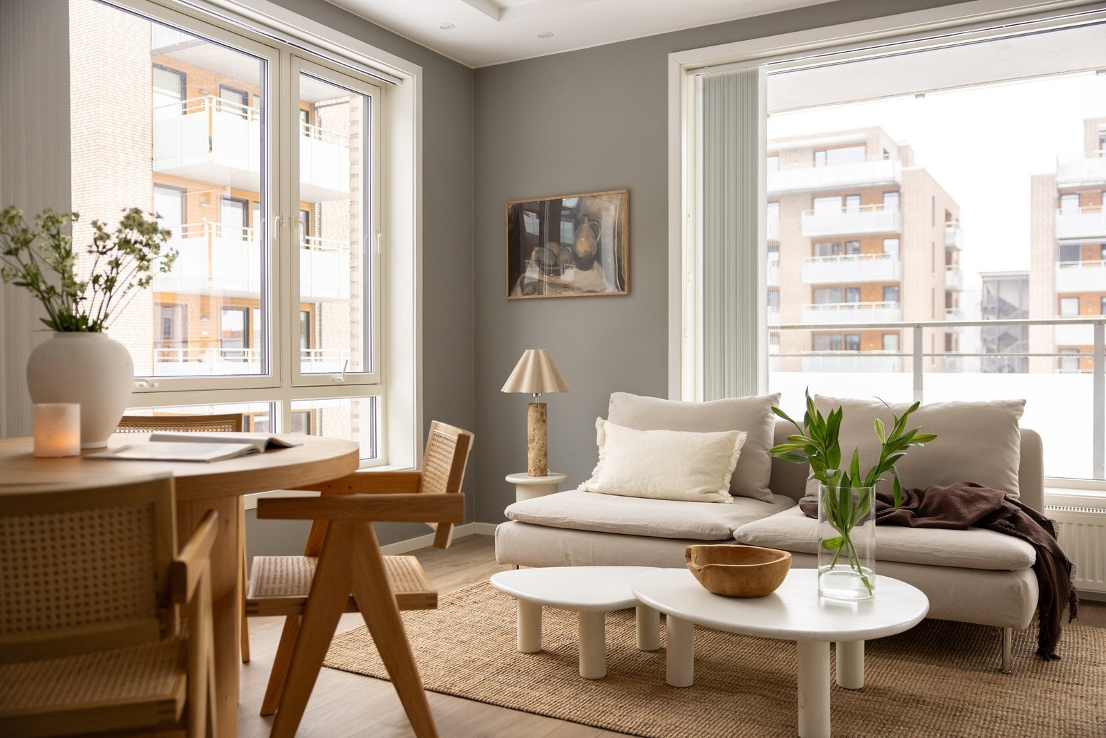 Gjennomgående moderne standard fra byggeåret 2017 med balansert ventilasjon. Galleribilde