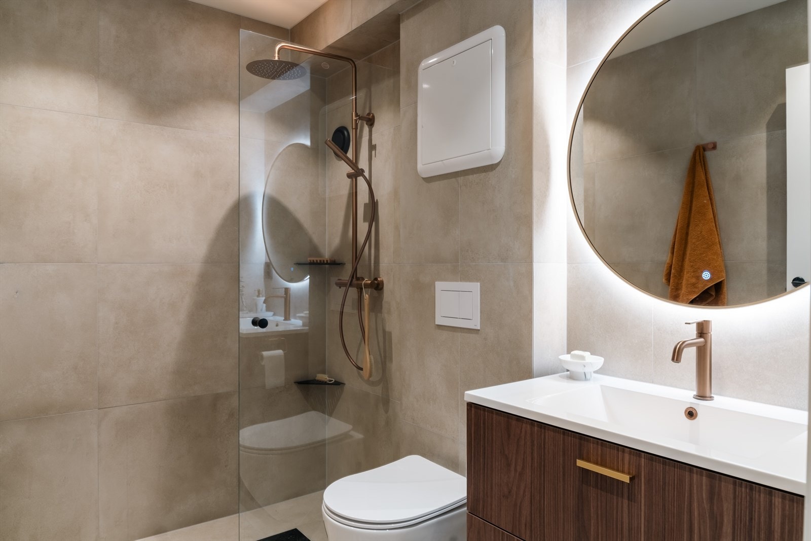 Vi entrer badet hvor modernitet og kvalitet er prioritert. Galleribilde