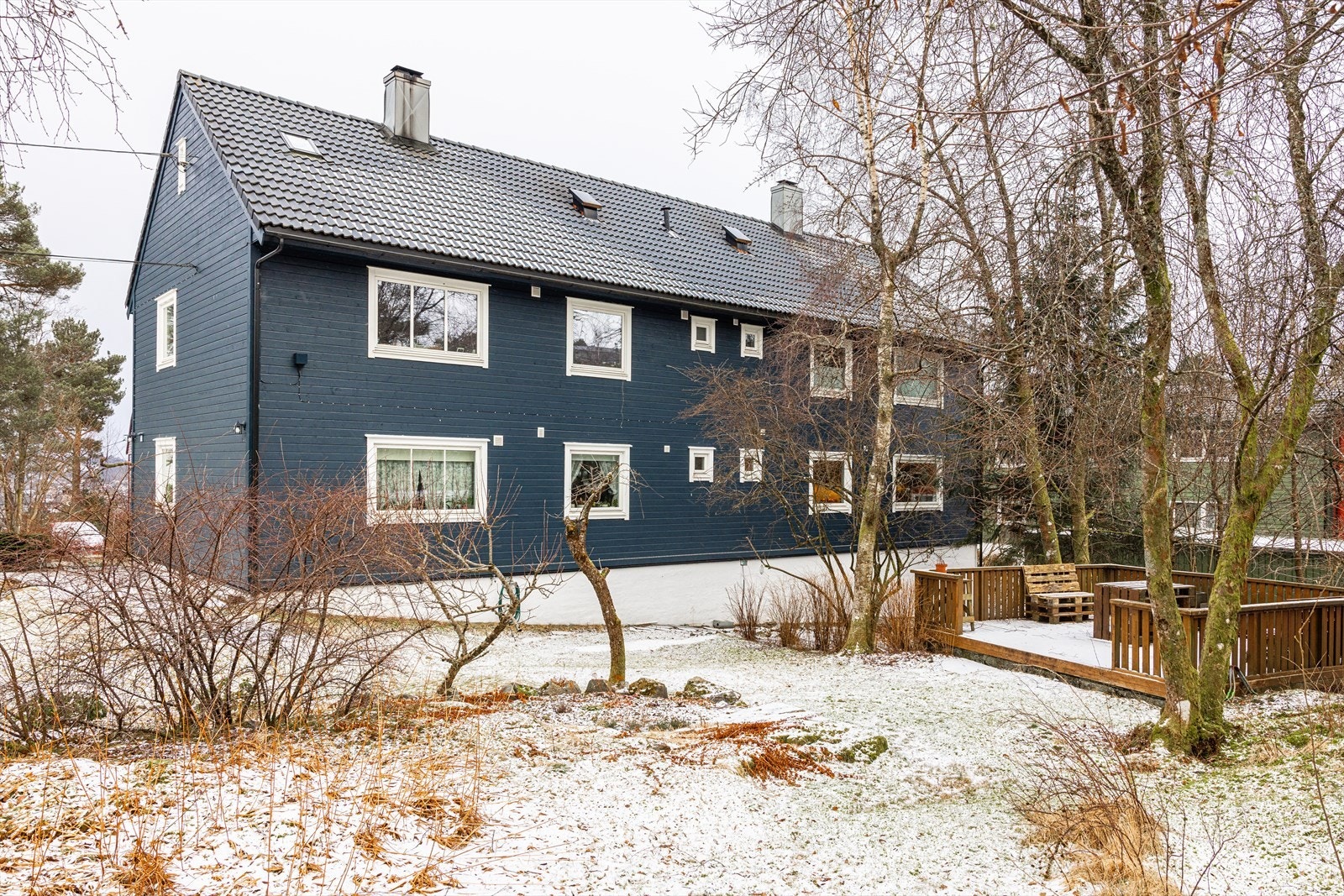 - Det ble byttet kledning og etterisolert, samt skiftet vinduer i 2023 - Galleribilde
