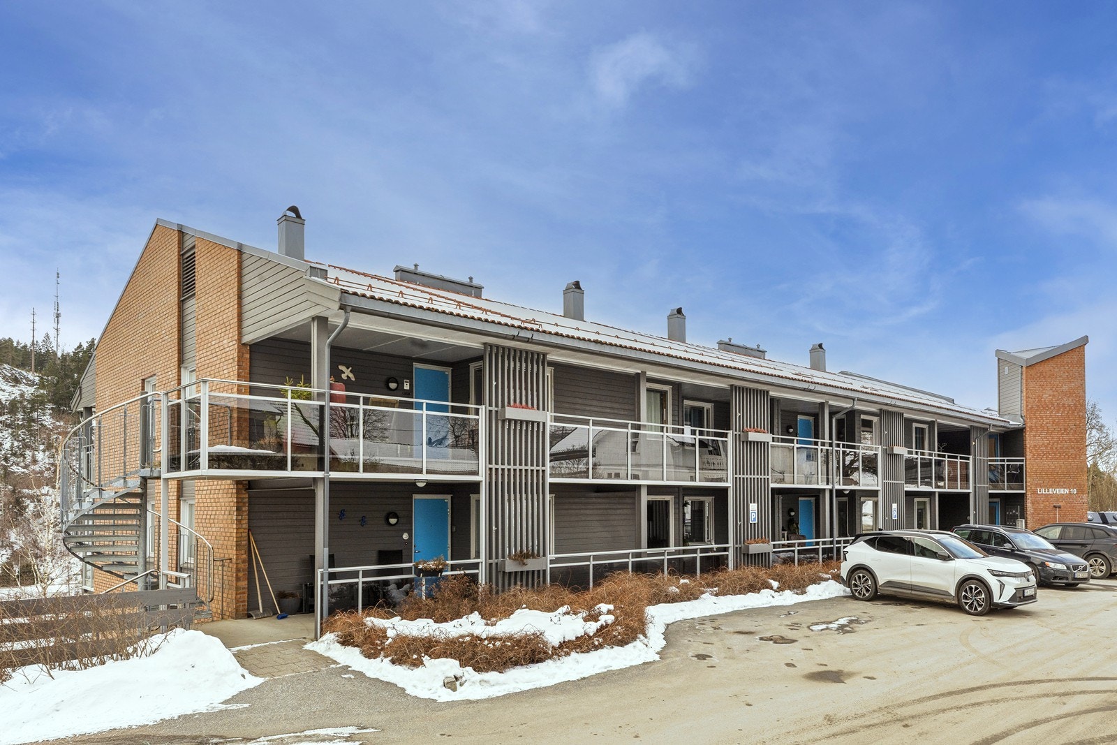 Leiligheten har inngang fra bakkeplan. Galleribilde