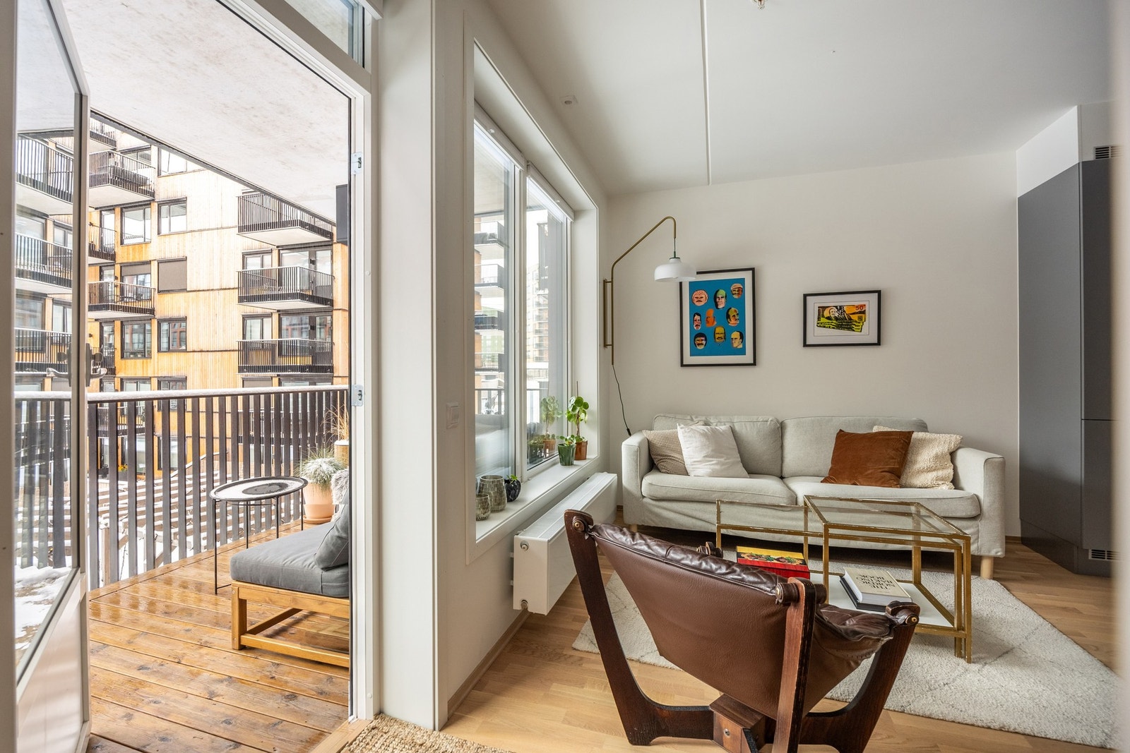 Moderne 2-roms beliggende i 2. etasje med heis, stor balkong og høy standard fra 2022. Galleribilde