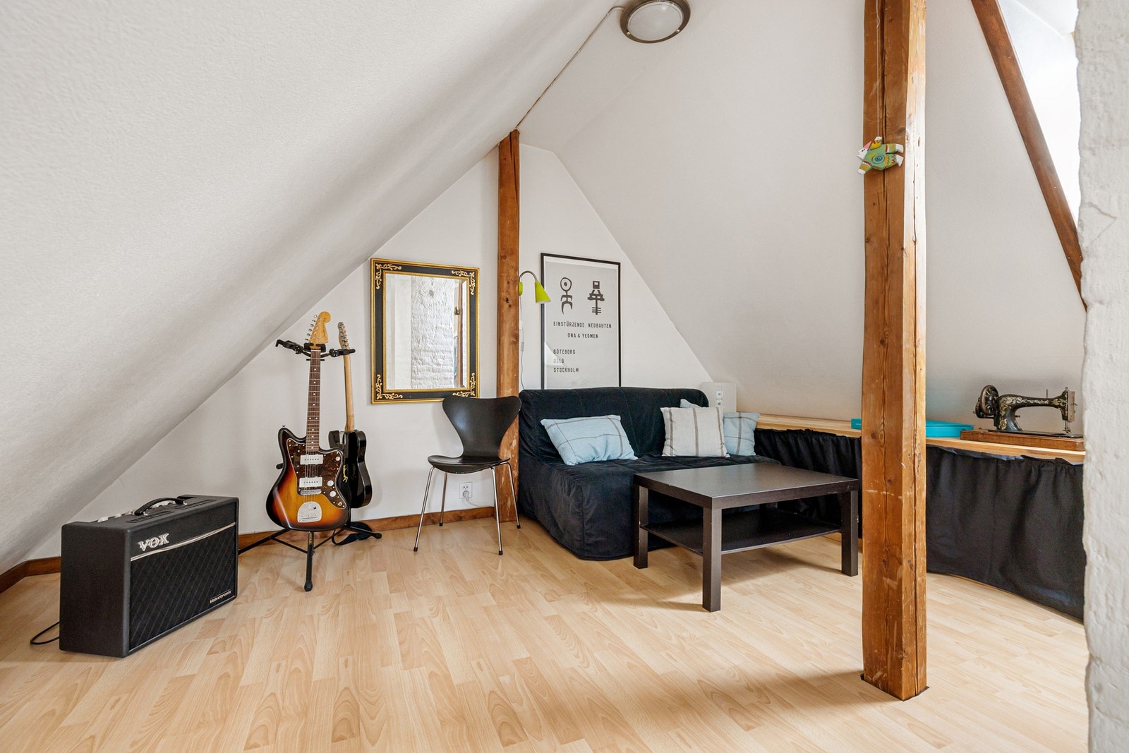 Hemsen har takhøyde på opptil ca. 2,57 meter. Galleribilde