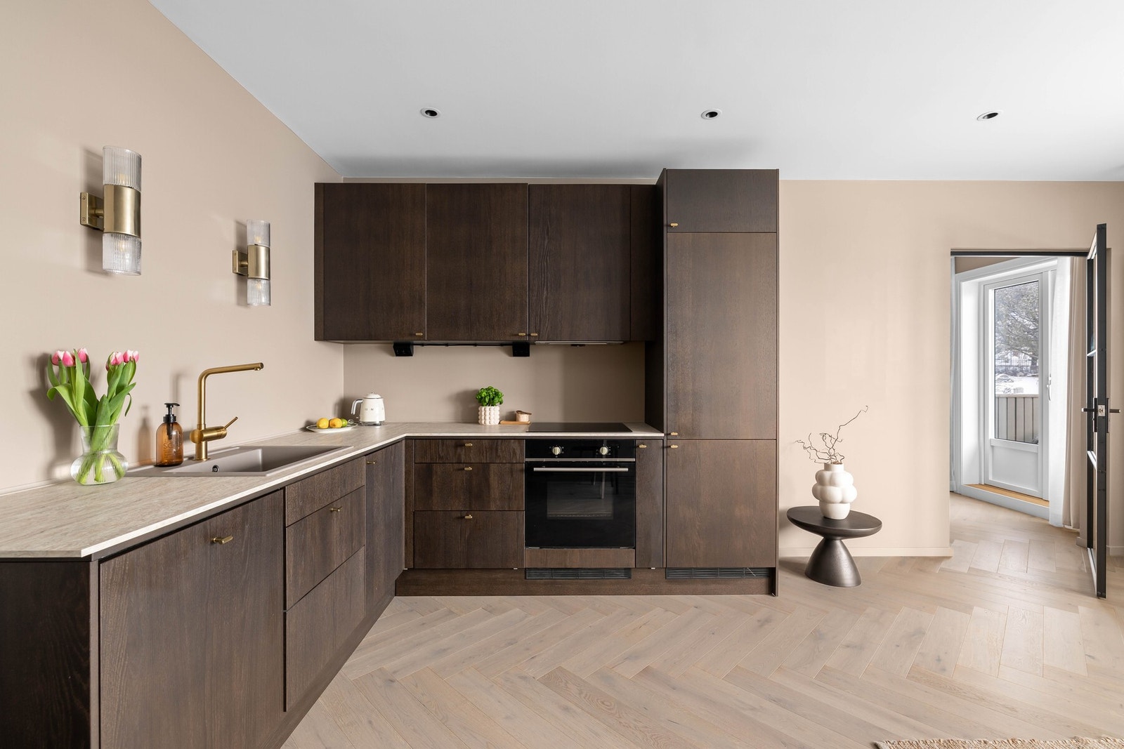 Rolig fargepalett som skaper en lun og innbydende atmosfære. Galleribilde