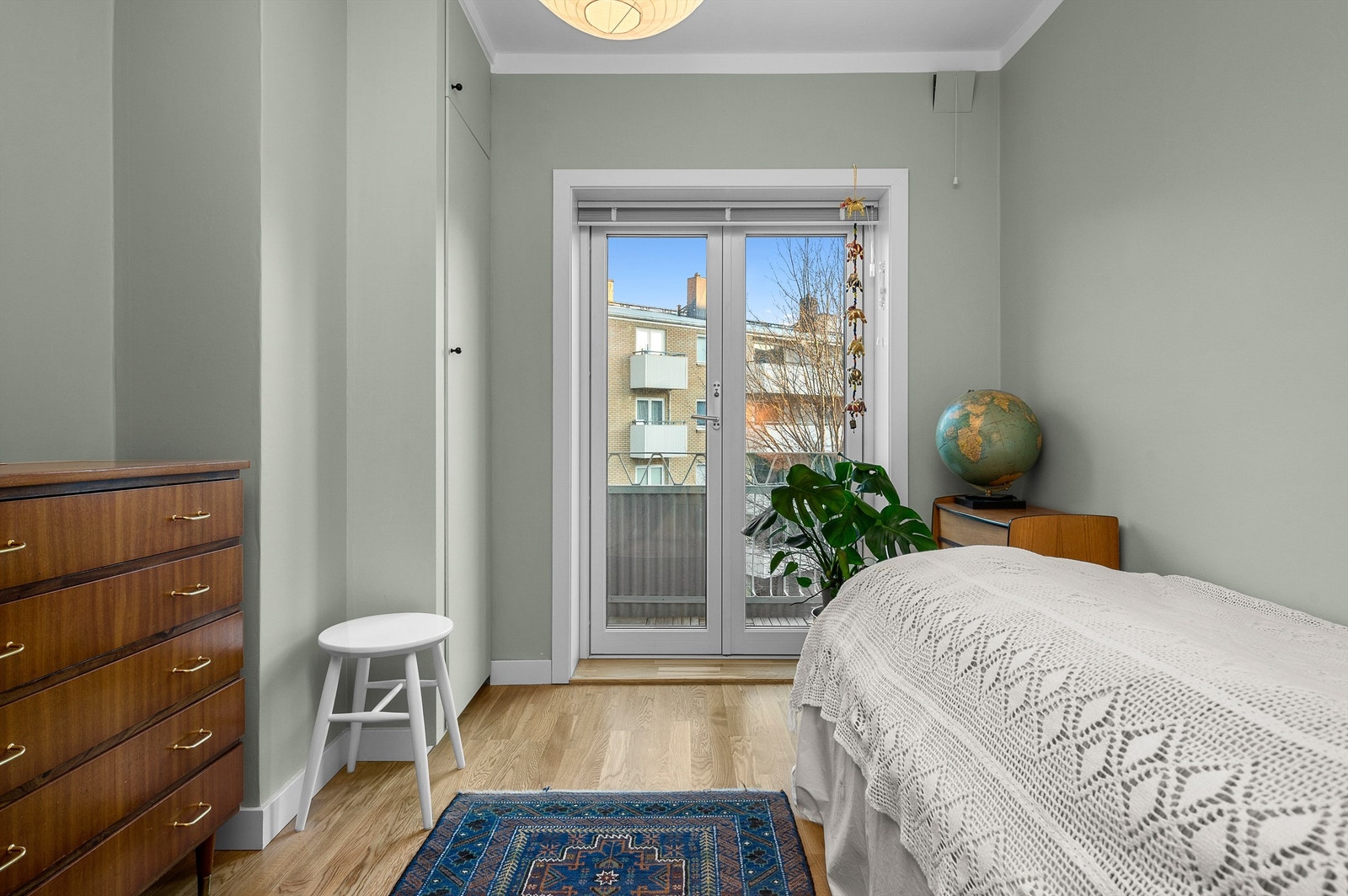 Soverom 2 er på 7,5 kvm og kan fint benyttes som kontor, barnerom eller walkin closet hvis ønskelig. Galleribilde