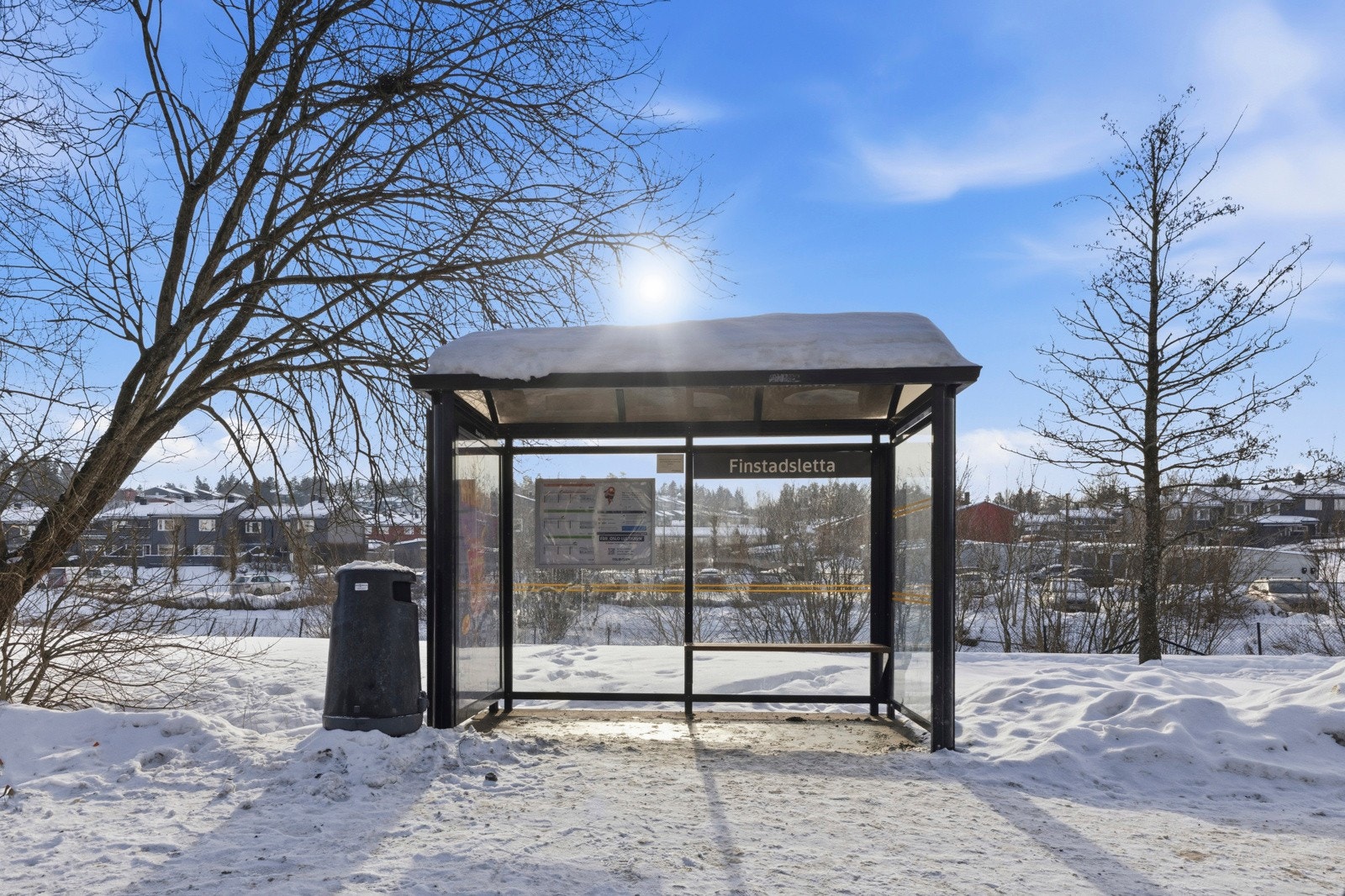 Noen minutters gange fra leiligheten finner man nærmeste bussholdeplass. Galleribilde