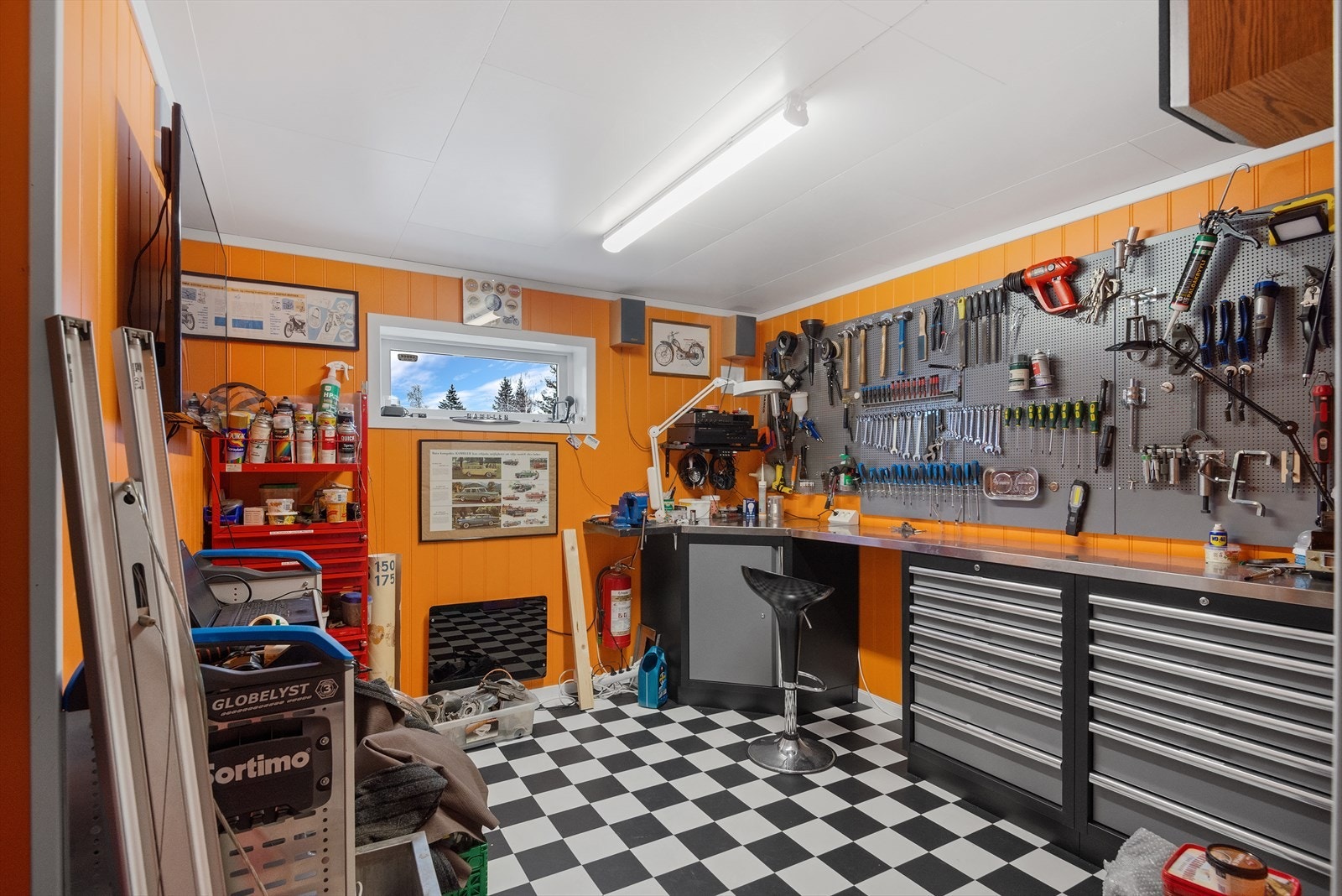 Hobbyrom i underetasje Galleribilde