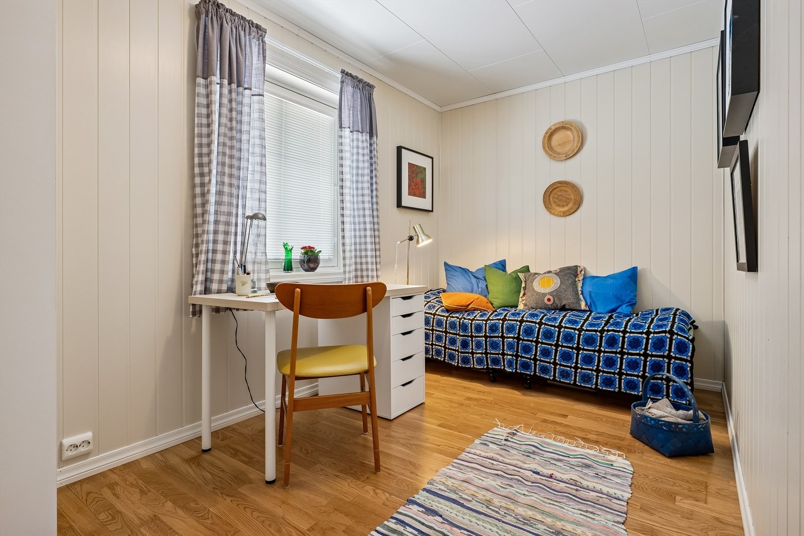 Det andre soverommet har en fleksibel størrelse, perfekt som barnerom, gjesterom eller kontor. Galleribilde