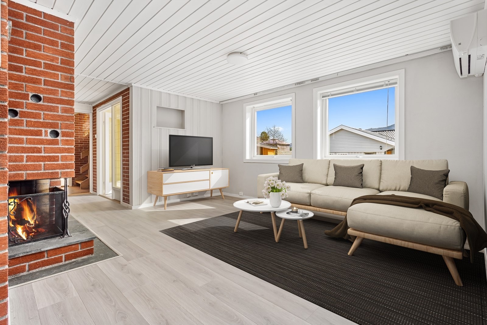 I stue er det god plass til en romslig sittegruppe. (Bildet er digitalt stylet) Galleribilde