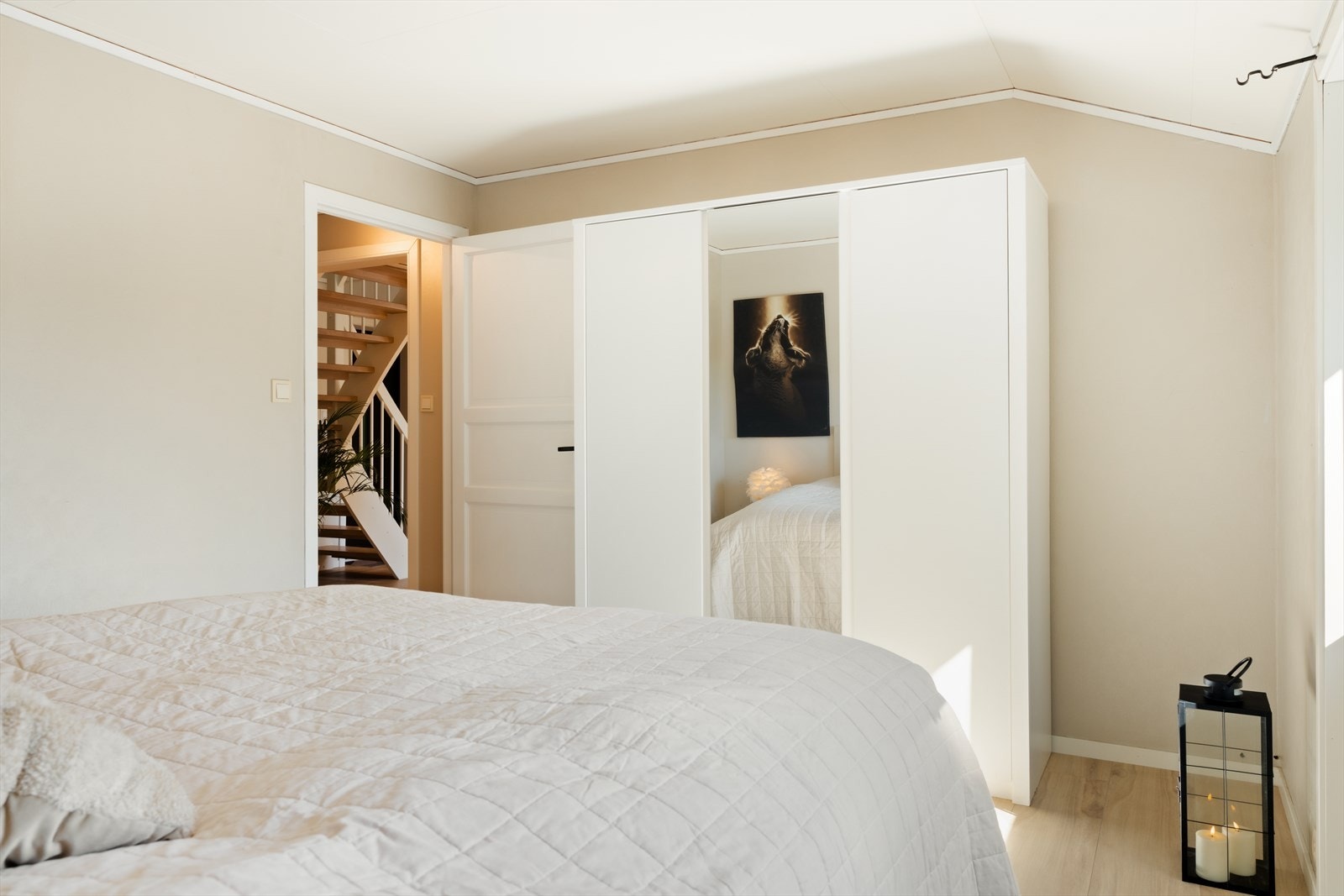 Her er det god plass til å innrede med dobbelseng og garderobe Galleribilde