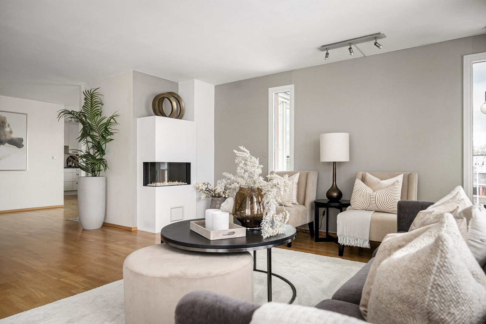 Gasspeis i stuen Galleribilde