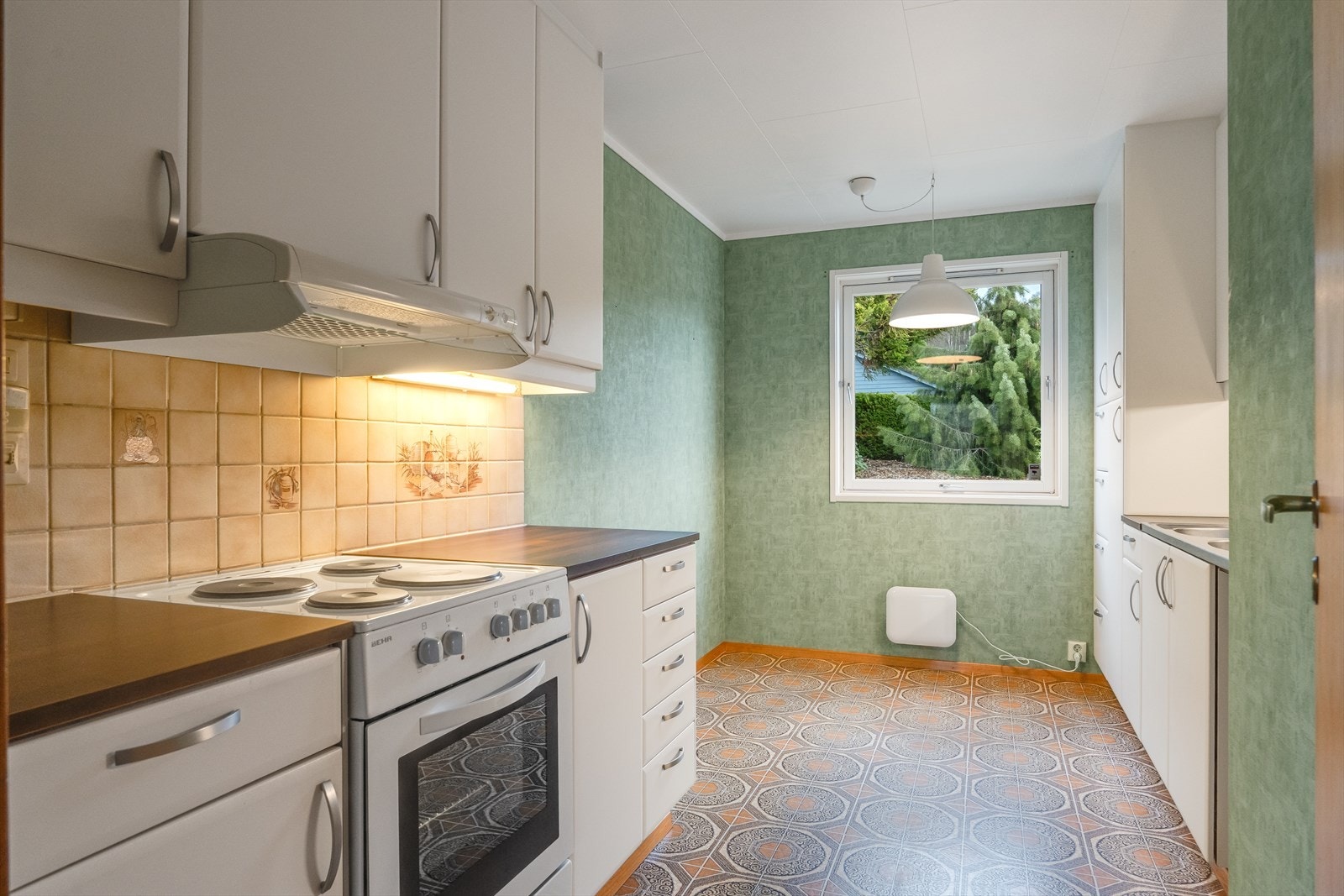 Rommet egner seg godt til spisebord Galleribilde