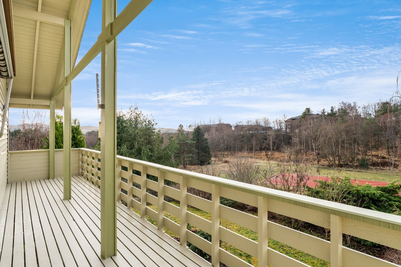 Dels overbygg og belysning m/tilkomst fra stue Galleribilde