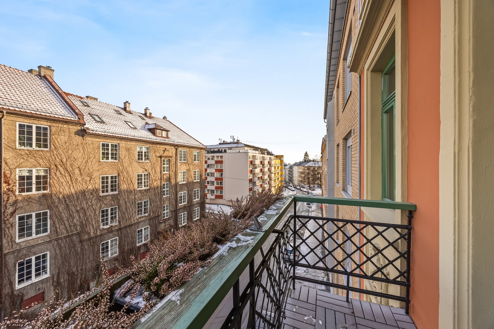 Fra spisestue og ut på balkong Galleribilde