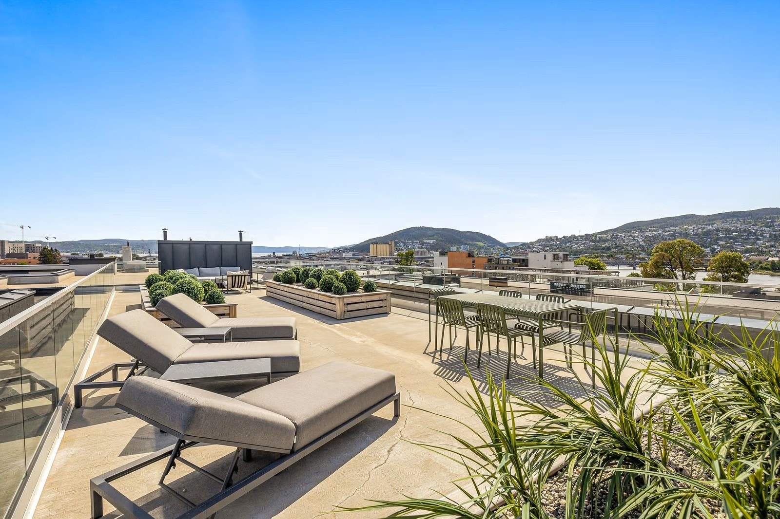 Tilgang til hyggelig felles takterrasse Galleribilde