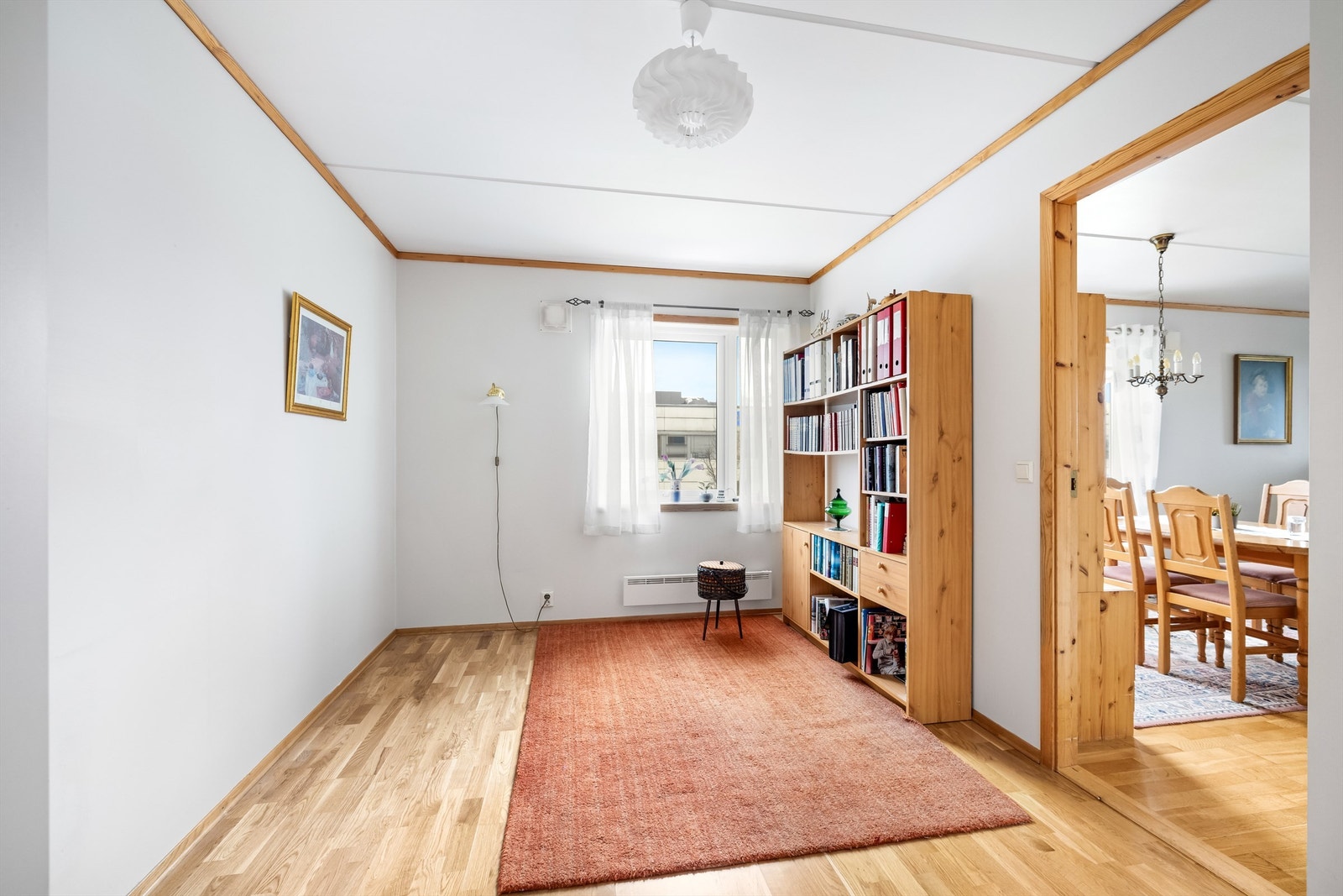 Rommet egner seg også godt som kontor eller gjesterom. Galleribilde