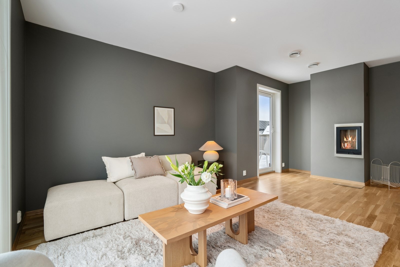 Peisovnen skaper en lun og stemningsfull atmosfære, og gir både ekstra komfort og et eksklusivt preg i vinterhalvåret. Galleribilde