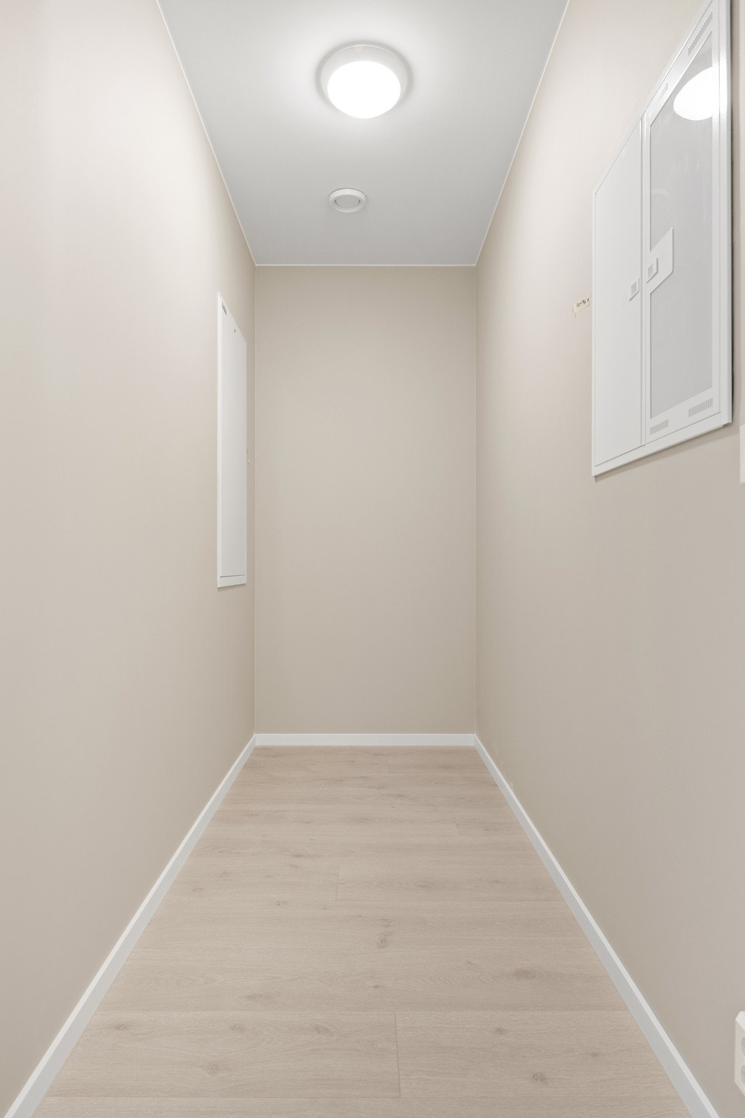 Innvendig bod. Galleribilde