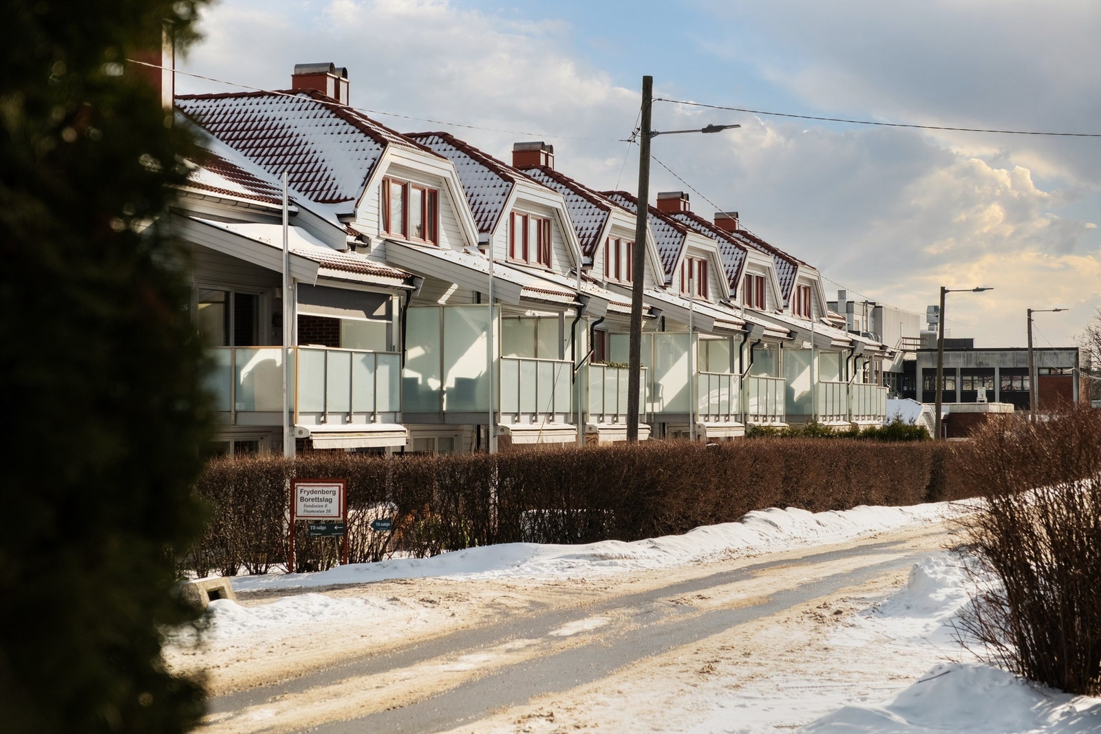 Sandveien 6 presenteres av Jonathan Dahl i Krogsveen. Galleribilde