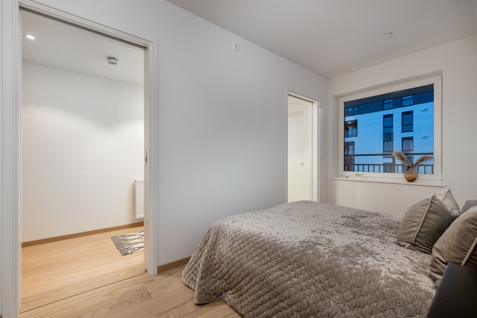 Lyst og innbydende soverom. Bilde fra M507 Galleribilde