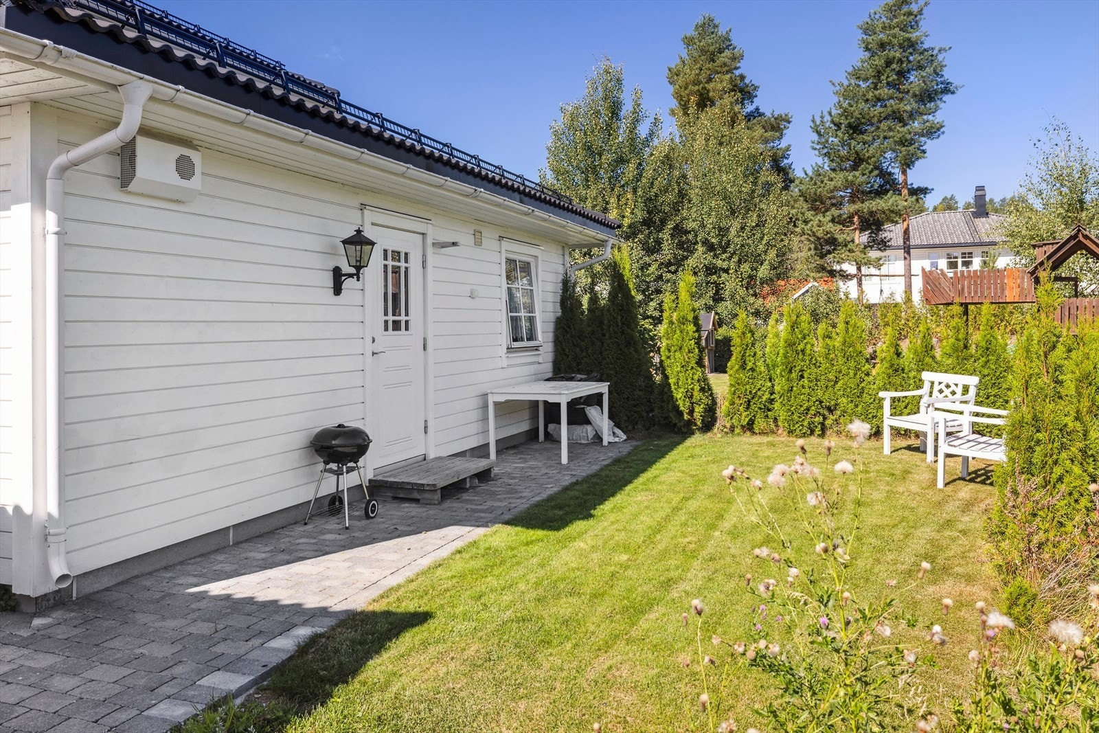 Uteplass til utleiedel. Galleribilde