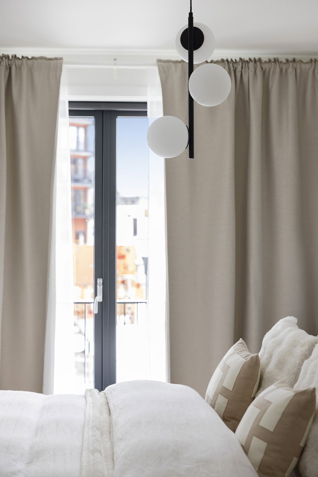 Mulighet for ekstra møblering, kommode eller en liten arbeidsplass. Galleribilde