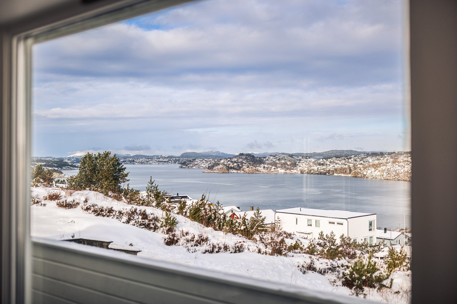 Fra soverommet har du også en helt nydelig utsikt som bare bør oppleves! Galleribilde