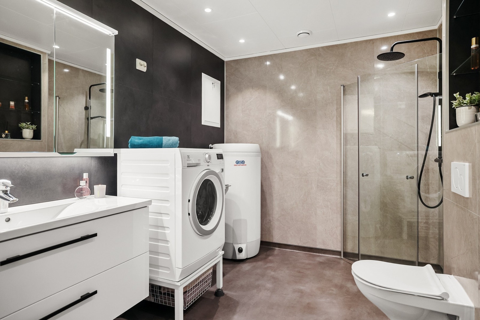 Baderom fra 2022 med behagelig gulvvarme. Galleribilde