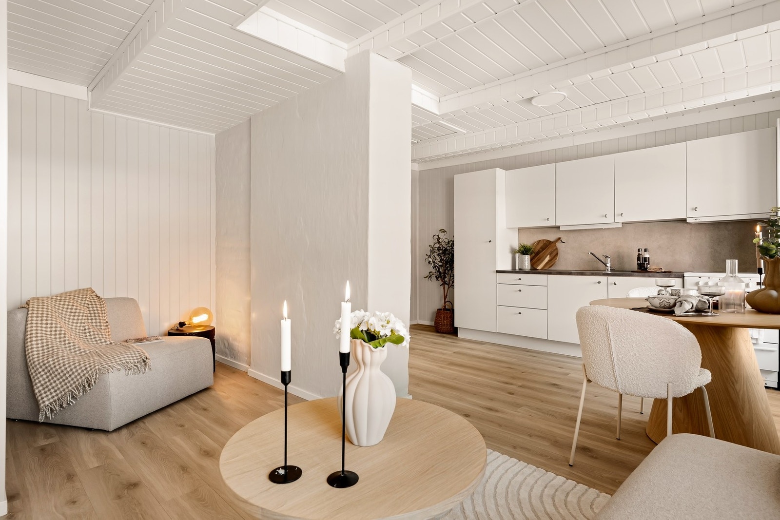 Stue med plass til lesekrok Galleribilde