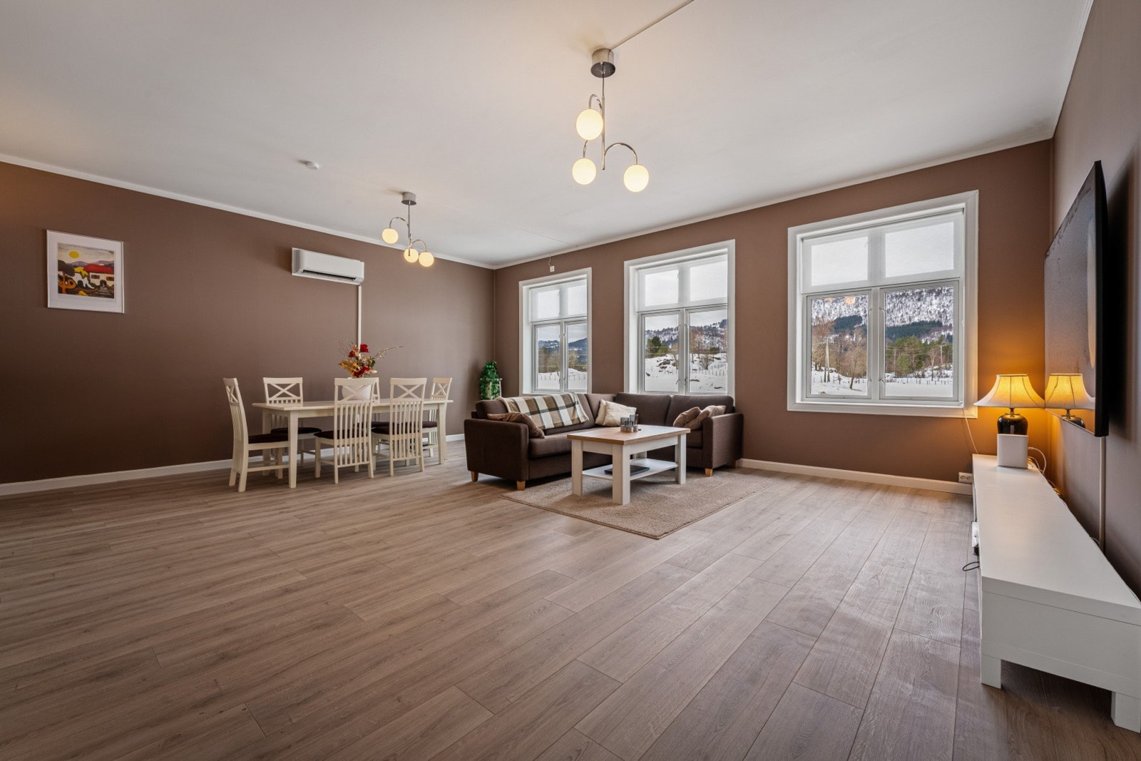 - PrivatMegleren v/ John Lampe har gleden av å presentere Sævråsvegen 293B - Galleribilde