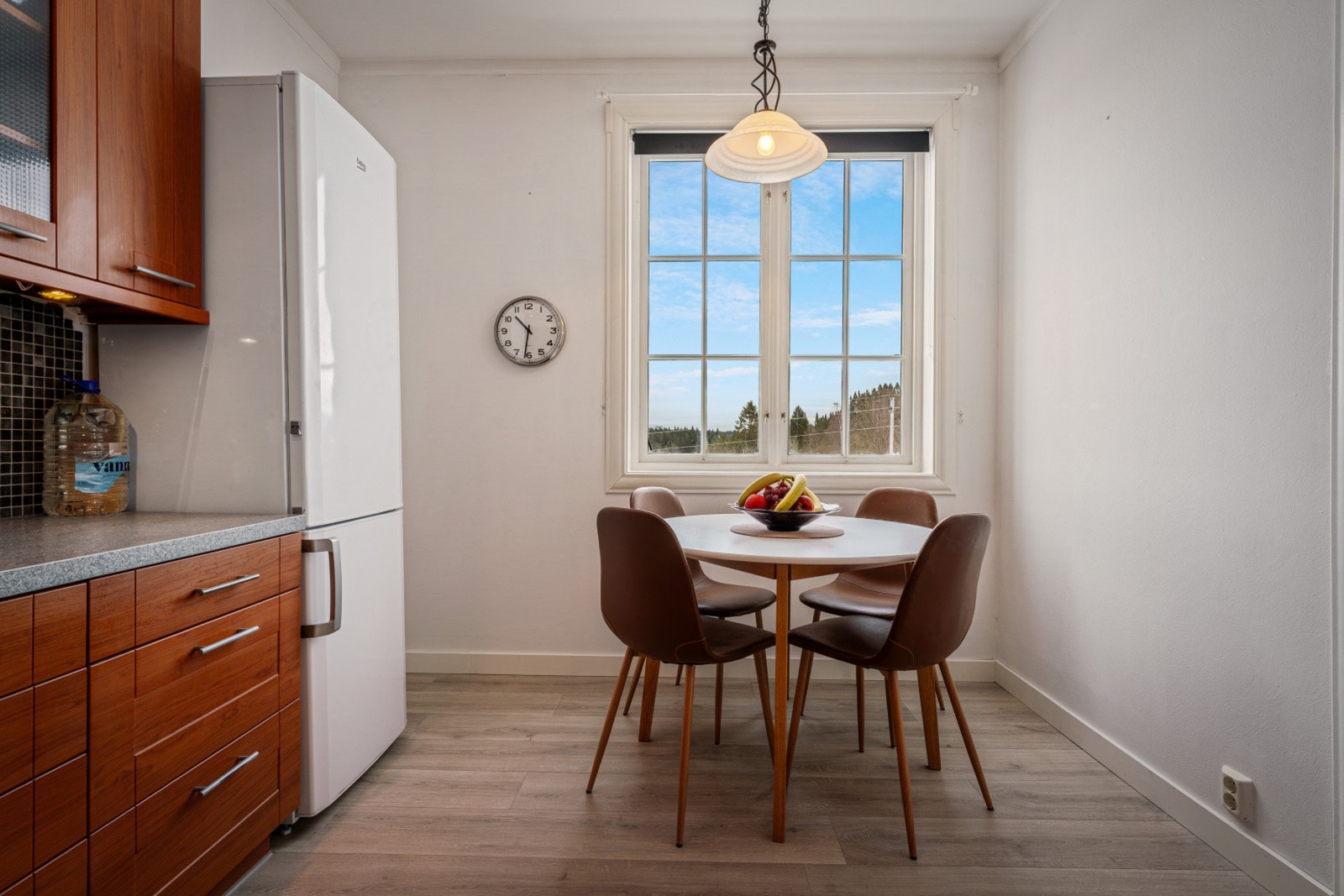 - Det er plass til en spisegruppe, perfekt til morgenstunden - Galleribilde