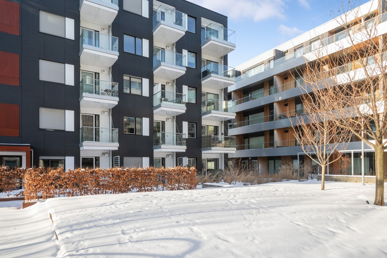 Leilighet i sameie opprinnelig bygget i 2016, beliggende i boligbygg med flere boenheter. Leiligheten ligger i 3. etasje og har et internt bruksareal (BRA-i) på 30 m², samt ekstern bod i kjeller på ca. 4 m² (BRA-e). Galleribilde