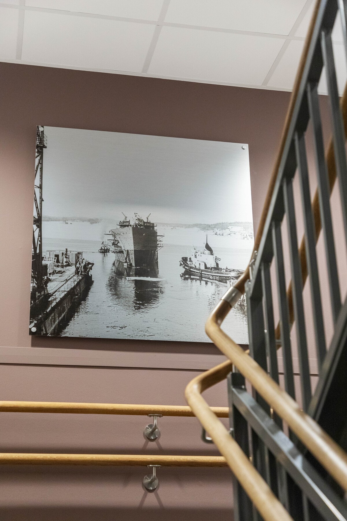 Bygget har både trapper... Galleribilde