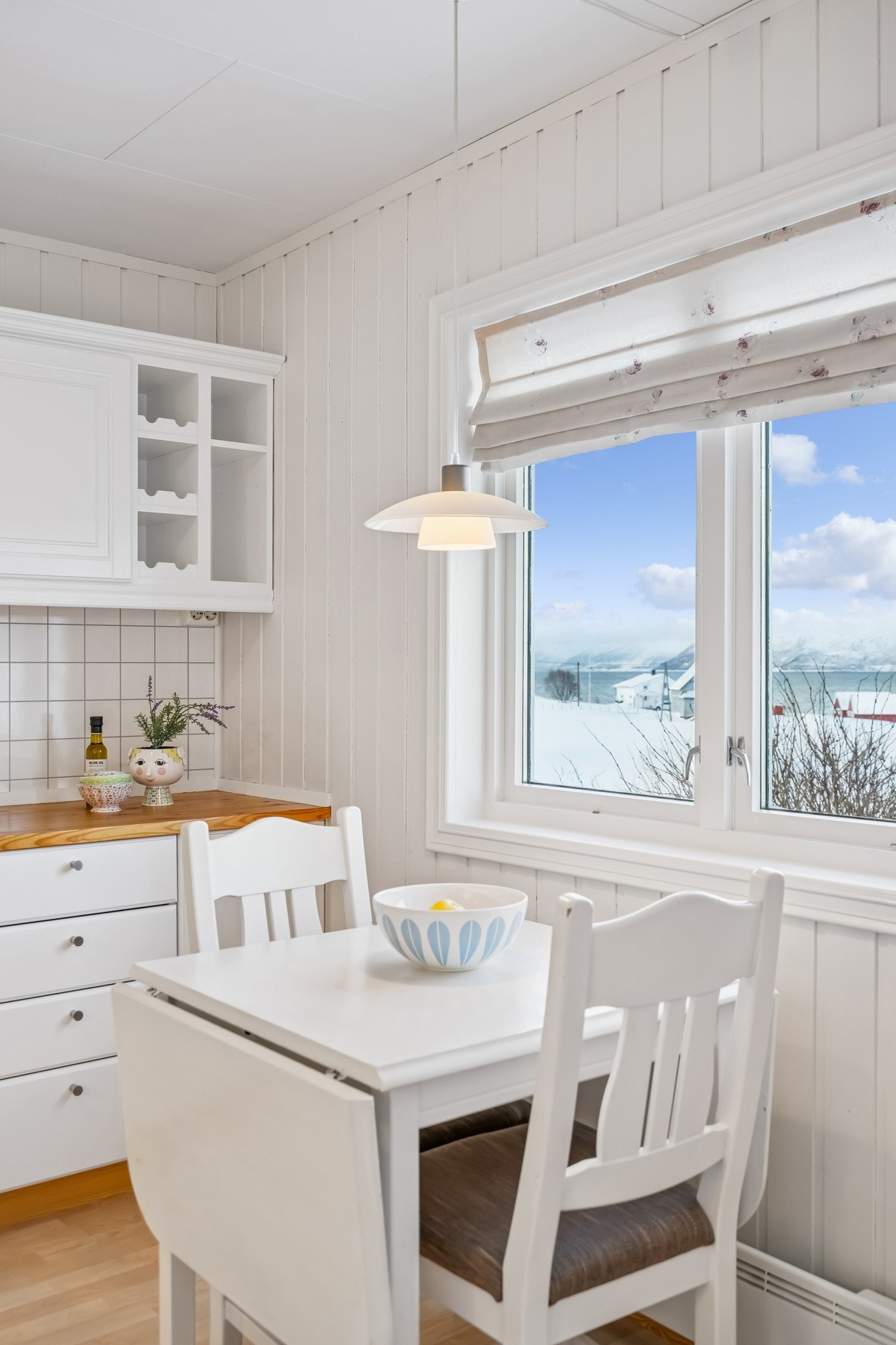 Utsikt fra kjøkkenet. Galleribilde