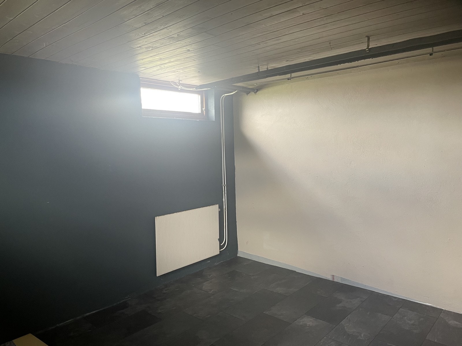 Disponibelt rom i kjeller Galleribilde