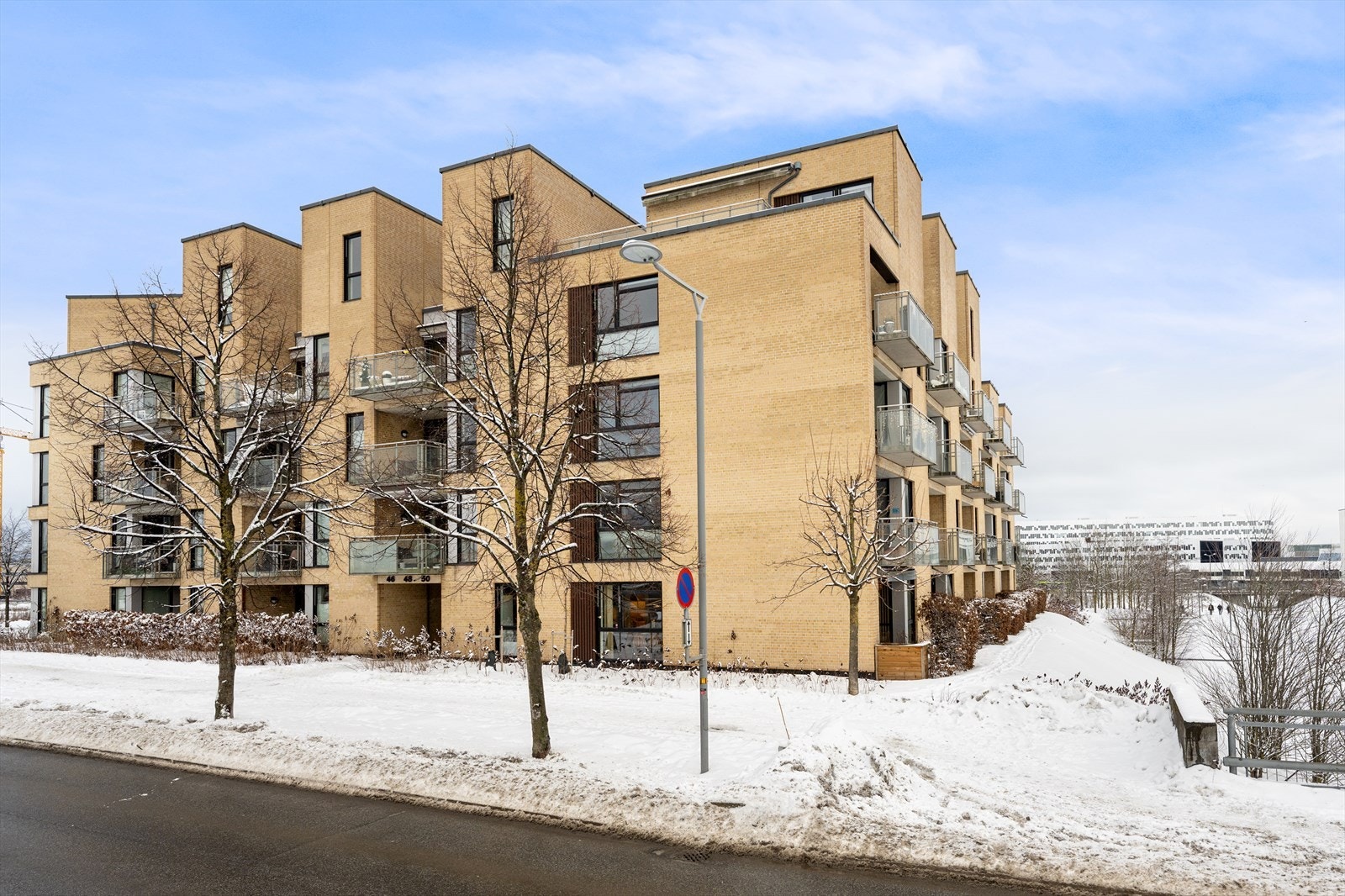 Bygget har en solid konstruksjon i betong og tegl. Når bygget ble oppført i 2009 var det bevist valgt gode materialer. Galleribilde