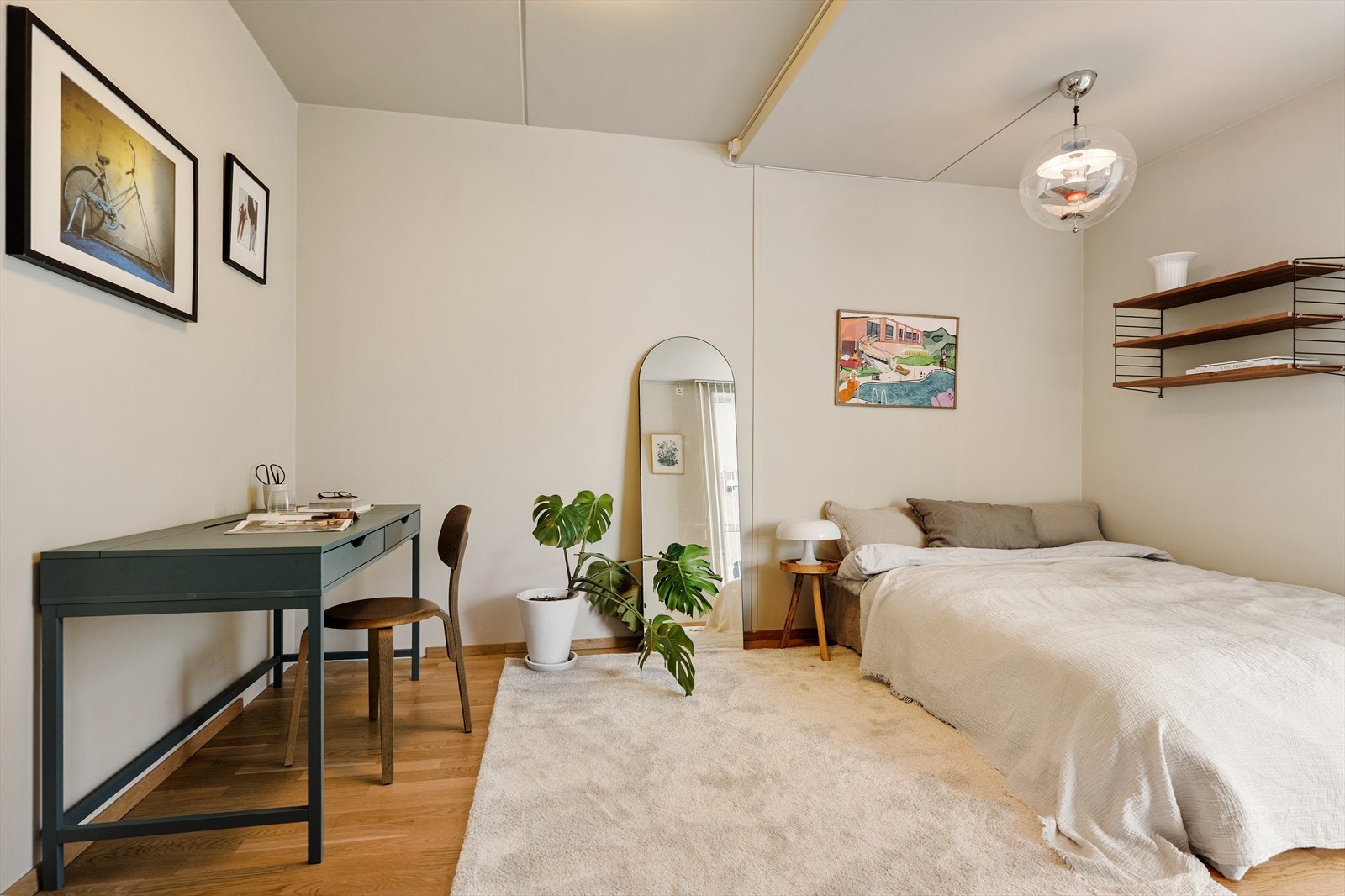 Det andre soverommet har god størrelse og egner seg godt som barnerom, gjesterom eller kontor. Galleribilde